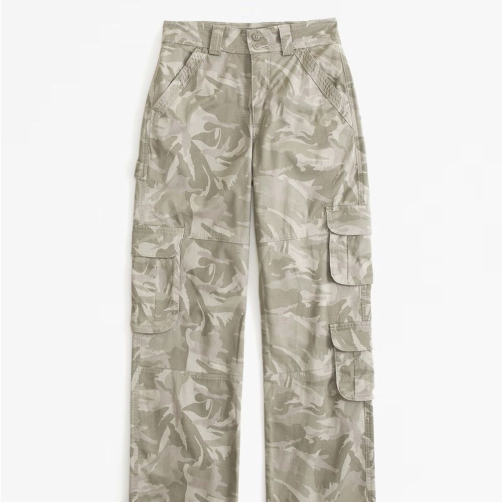 Abercrombie & Fitch Camo Cargo Pants